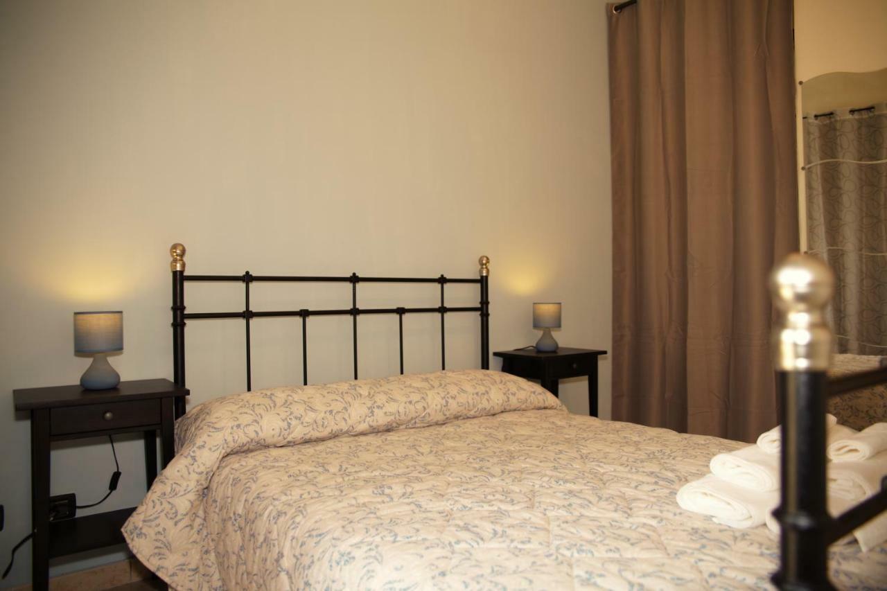 Bnb Donnalaura Carini Exterior foto
